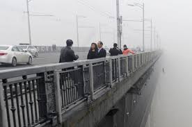 wuhan yangtze river bridge lovers