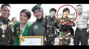 Anak Penjual Bakar Jadi Pilot Wanita Pertama TNI AD
